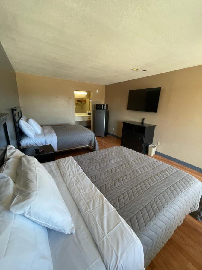 Best Budget Inn Bastrop Экстерьер фото